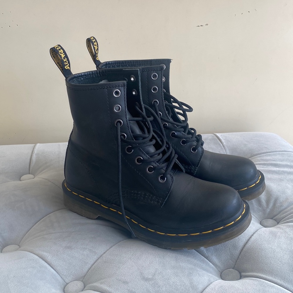The Original Dr. Martens 8 eye lace up boot. Size 7. Black